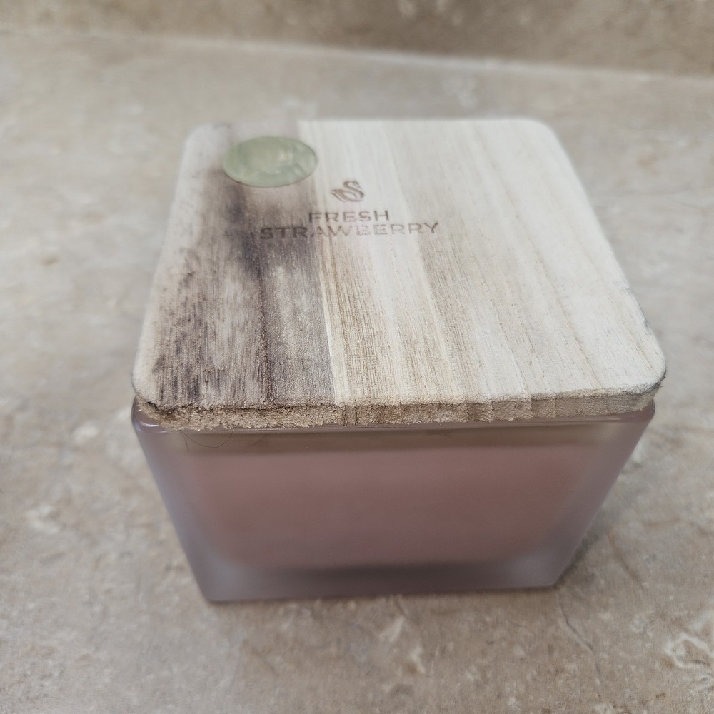 Swan Creek Candle Fresh Strawberry 14oz Soy Wax Scented Jar Wood Lid 50+ Hours